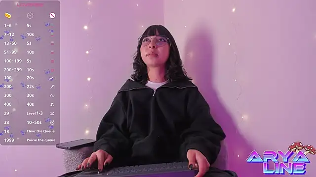 arysUwU online show from 12-22-25, 02:11