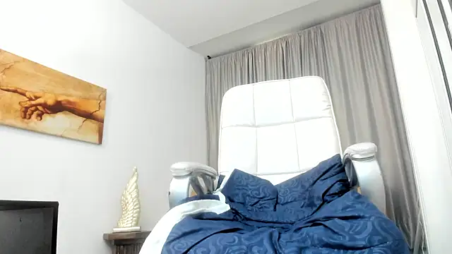 mariiana murillo01 online show from 10-19-25, 04:32