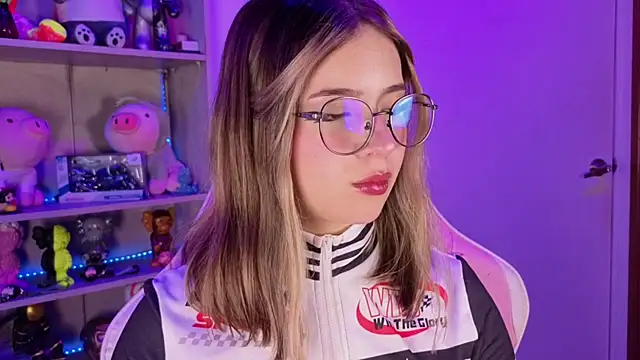 EmilyMiller  online show from 04-16-26, 03:13