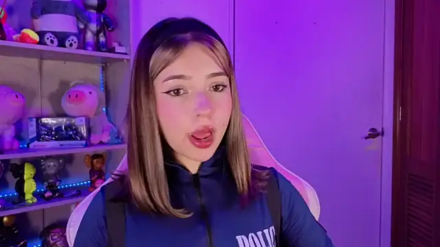 EmilyMiller  online show from 04-14-26, 02:44