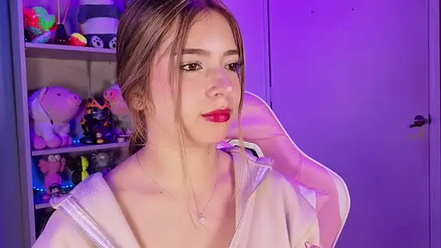 EmilyMiller  online show from 02-03-26, 04:12