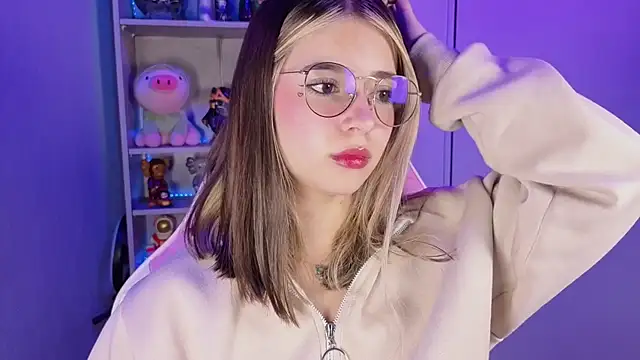 EmilyMiller  online show from 10-15-25, 04:48