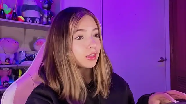 EmilyMiller  online show from 02-24-26, 02:40