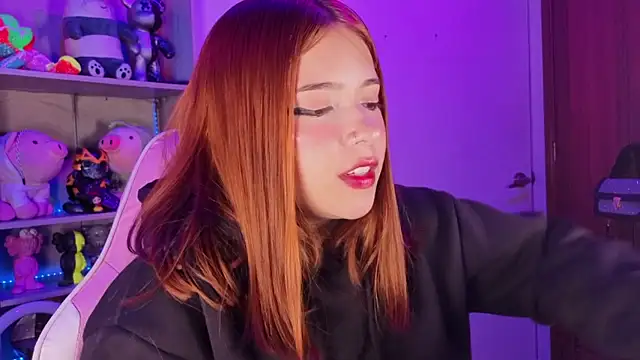 EmilyMiller  online show from 01-12-26, 05:20