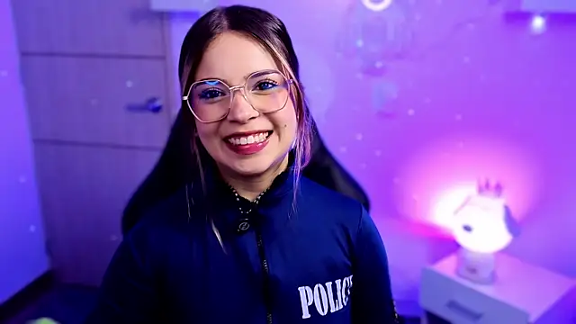 EmilyMiller  online show from 06-26-26, 03:29