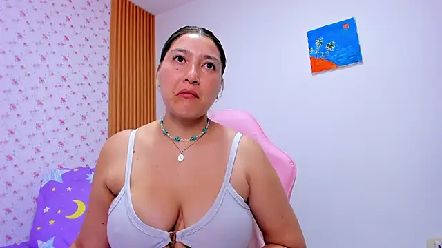 Snapshot of Soyqueen chatting on 04-21-26, 06:53 Soyqueen online show from 04-21-26, 06:53