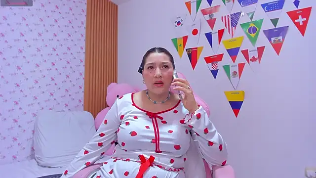 Snapshot of Soyqueen chatting on 07-11-26, 02:34 Soyqueen online show from 07-11-26, 02:34