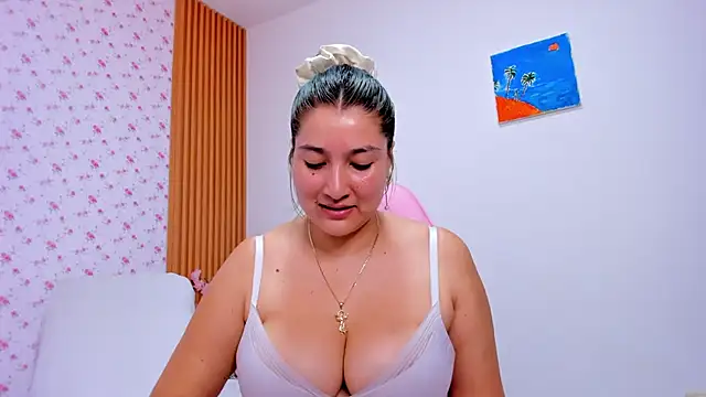 Soyqueen online show from 04-15-26, 03:23