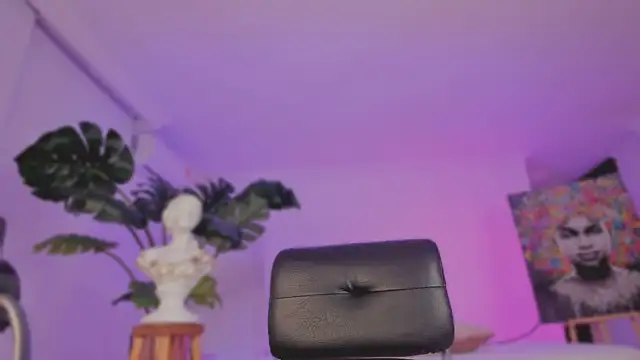 Taylor  foxxx online show from 03-03-25, 04:10