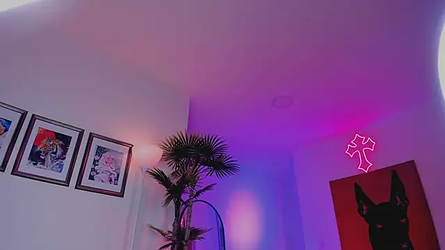 Taylor  foxxx online show from 10-22-25, 04:34