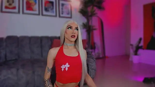 Taylor  foxxx online show from 12-03-25, 05:30