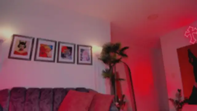 Taylor  foxxx online show from 01-10-26, 07:58