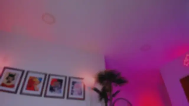 Taylor  foxxx online show from 10-31-25, 05:26