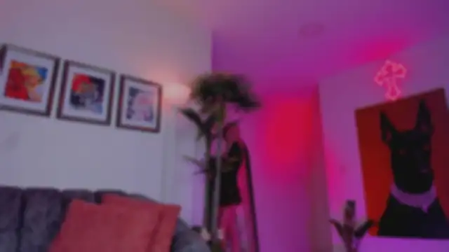 Taylor  foxxx online show from 10-24-25, 05:17