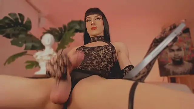 Taylor  foxxx online show from 02-28-25, 07:15