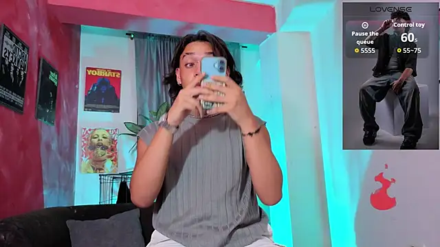 Snapshot of GaelOconner chatting on 02-12-26, 04:34 GaelOconner online show from 02-12-26, 04:34