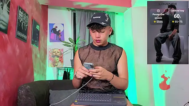 Snapshot of GaelOconner chatting on 03-04-26, 02:19 GaelOconner online show from 03-04-26, 02:19