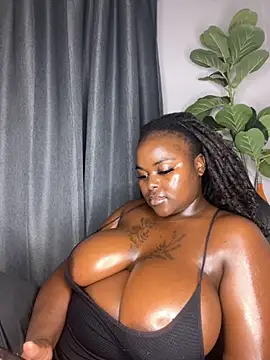 Honeycoco0211 online show from 09-08-25, 06:18