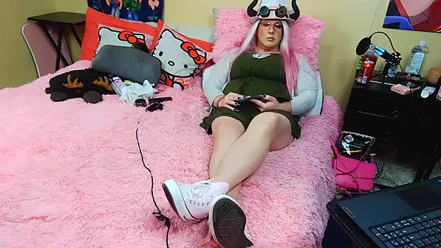 Blakelytgirl online show from 04-21-26, 05:58