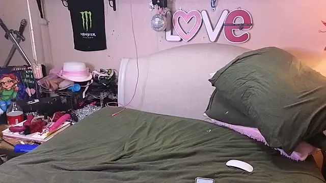 Blakelytgirl online show from 01-29-25, 05:30