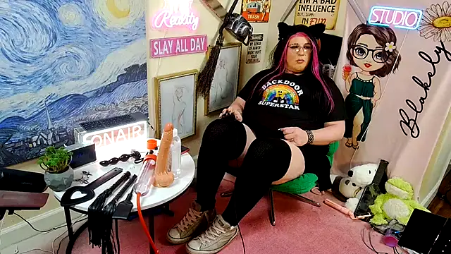 Blakelytgirl online show from 04-18-26, 05:43