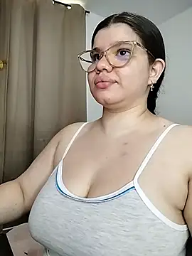 Snapshot of Danzel1105 chatting on 07-16-26, 02:25 Danzel1105 online show from 07-16-26, 02:25