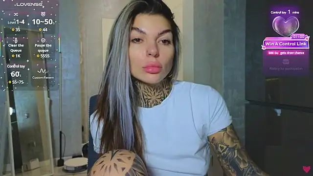 Snapshot of tattooedBabyy chatting on 02-27-25, 10:55 tattooedBabyy online show from 02-27-25, 10:55