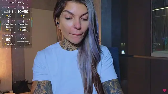 Snapshot of tattooedBabyy chatting on 03-04-25, 04:09 tattooedBabyy online show from 03-04-25, 04:09