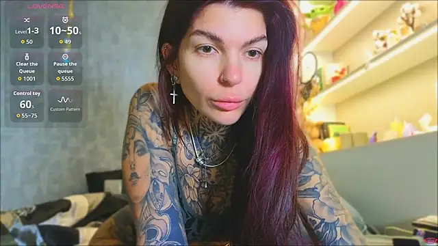 Snapshot of tattooedBabyy chatting on 04-20-26, 06:27 tattooedBabyy online show from 04-20-26, 06:27