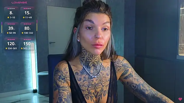 Snapshot of tattooedBabyy chatting on 09-26-25, 08:43 tattooedBabyy online show from 09-26-25, 08:43