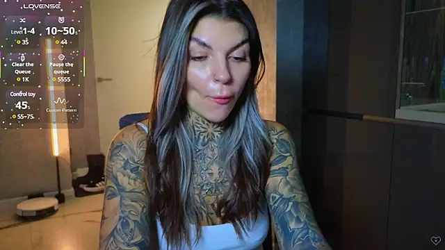 Snapshot of tattooedBabyy chatting on 03-21-25, 11:22 tattooedBabyy online show from 03-21-25, 11:22