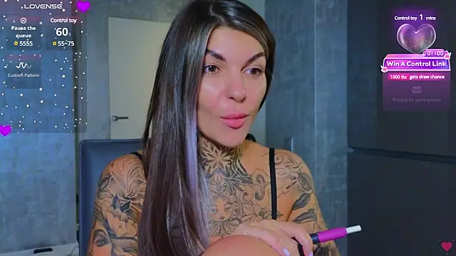 Snapshot of tattooedBabyy chatting on 01-31-25, 05:32 tattooedBabyy online show from 01-31-25, 05:32