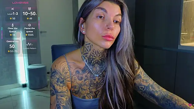 Snapshot of tattooedBabyy chatting on 09-28-25, 06:53 tattooedBabyy online show from 09-28-25, 06:53