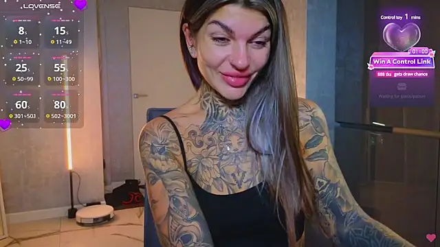 Snapshot of tattooedBabyy chatting on 02-10-25, 05:41 tattooedBabyy online show from 02-10-25, 05:41