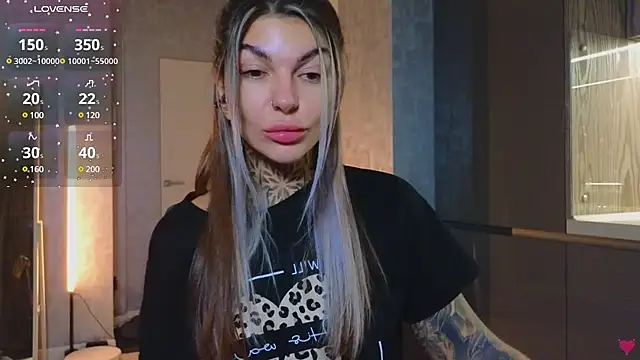 Snapshot of tattooedBabyy chatting on 02-13-25, 04:28 tattooedBabyy online show from 02-13-25, 04:28