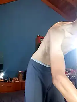 Snapshot of takumysexy chatting on 02-17-25, 05:44 takumysexy online show from 02-17-25, 05:44