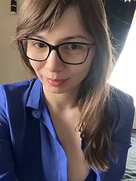 Snapshot of EvaRoss_ chatting on 02-07-26, 08:33 EvaRoss online show from 02-07-26, 08:33