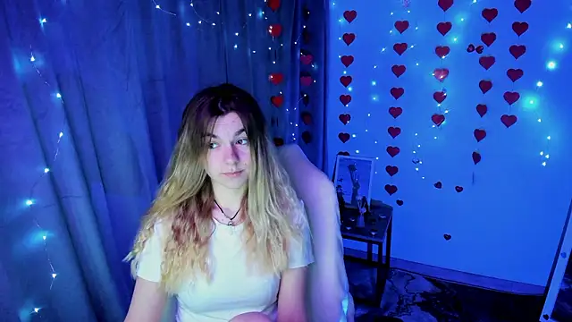 Snapshot of Sweet_me_ chatting on 03-21-26, 06:58 Sweet me online show from 03-21-26, 06:58