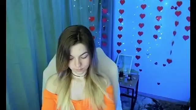 Snapshot of Sweet_me_ chatting on 03-18-26, 07:11 Sweet me online show from 03-18-26, 07:11