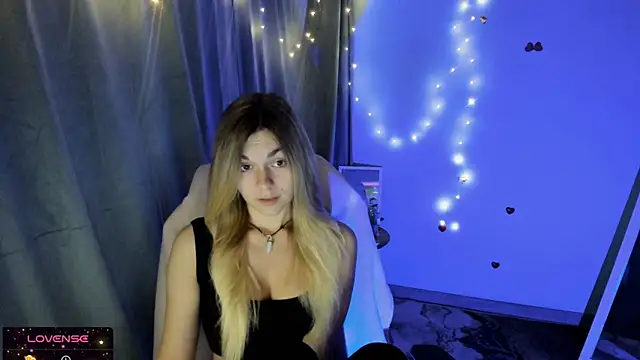 Sweet me  online show from 10-13-25, 06:15