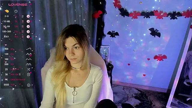 Sweet me  online show from 10-27-25, 06:47