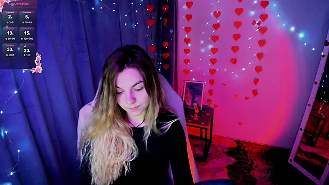 Snapshot of Sweet_me_ chatting on 04-17-26, 05:43 Sweet me online show from 04-17-26, 05:43