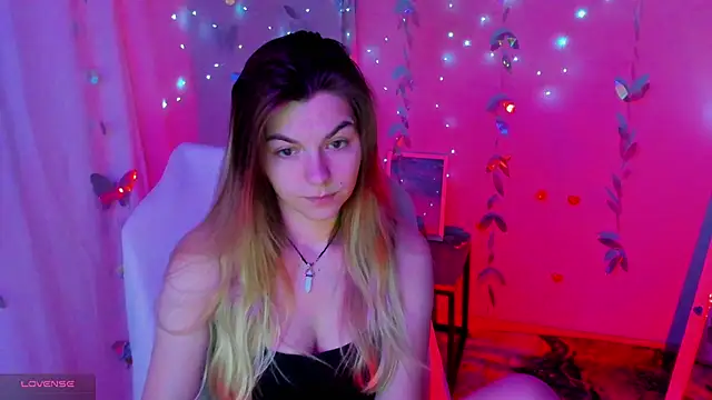 Snapshot of Sweet_me_ chatting on 07-09-26, 05:41 Sweet me online show from 07-09-26, 05:41
