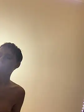 Snapshot of Crayzy_Luv chatting on 03-01-25, 08:32 Crayzy Luv online show from 03-01-25, 08:32