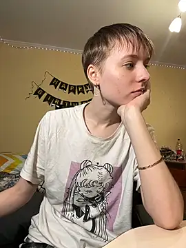 Snapshot of Crayzy_Luv chatting on 02-27-25, 06:31 Crayzy Luv online show from 02-27-25, 06:31