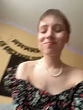 Snapshot of Crayzy_Luv chatting on 03-09-25, 06:06 Crayzy Luv online show from 03-09-25, 06:06