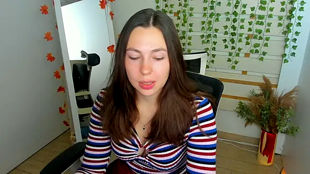 Lexy flower online show from 10-04-25, 12:28