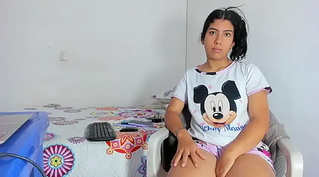 Snapshot of skinnyanai2 chatting on 02-12-25, 02:32 skinnyanai2 online show from 02-12-25, 02:32