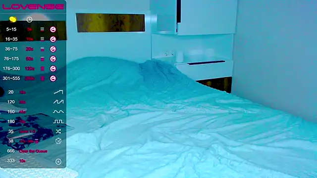 kitti kaattt online show from 11-30-25, 04:19