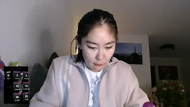 Kunimitsuu  online show from 09-22-25, 07:42